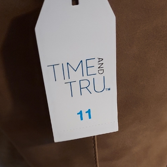 Time and Tru Tan Heeled Boots with Timeless Style - Picture 2 of 8